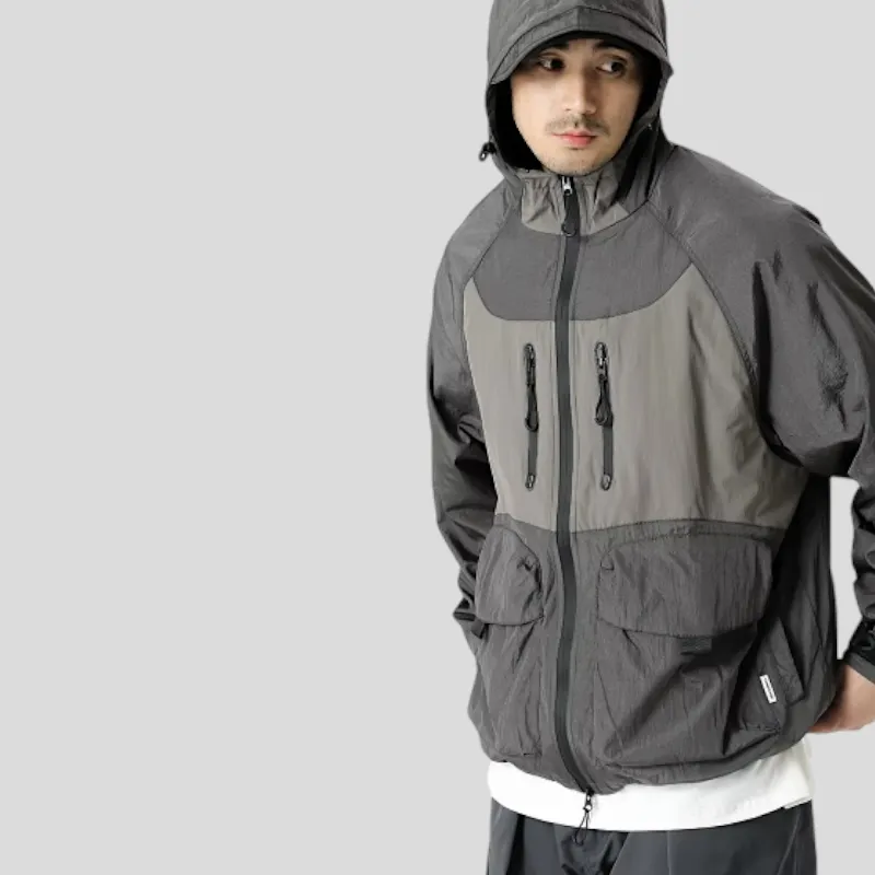 Color block windbreaker with rubberized zippers