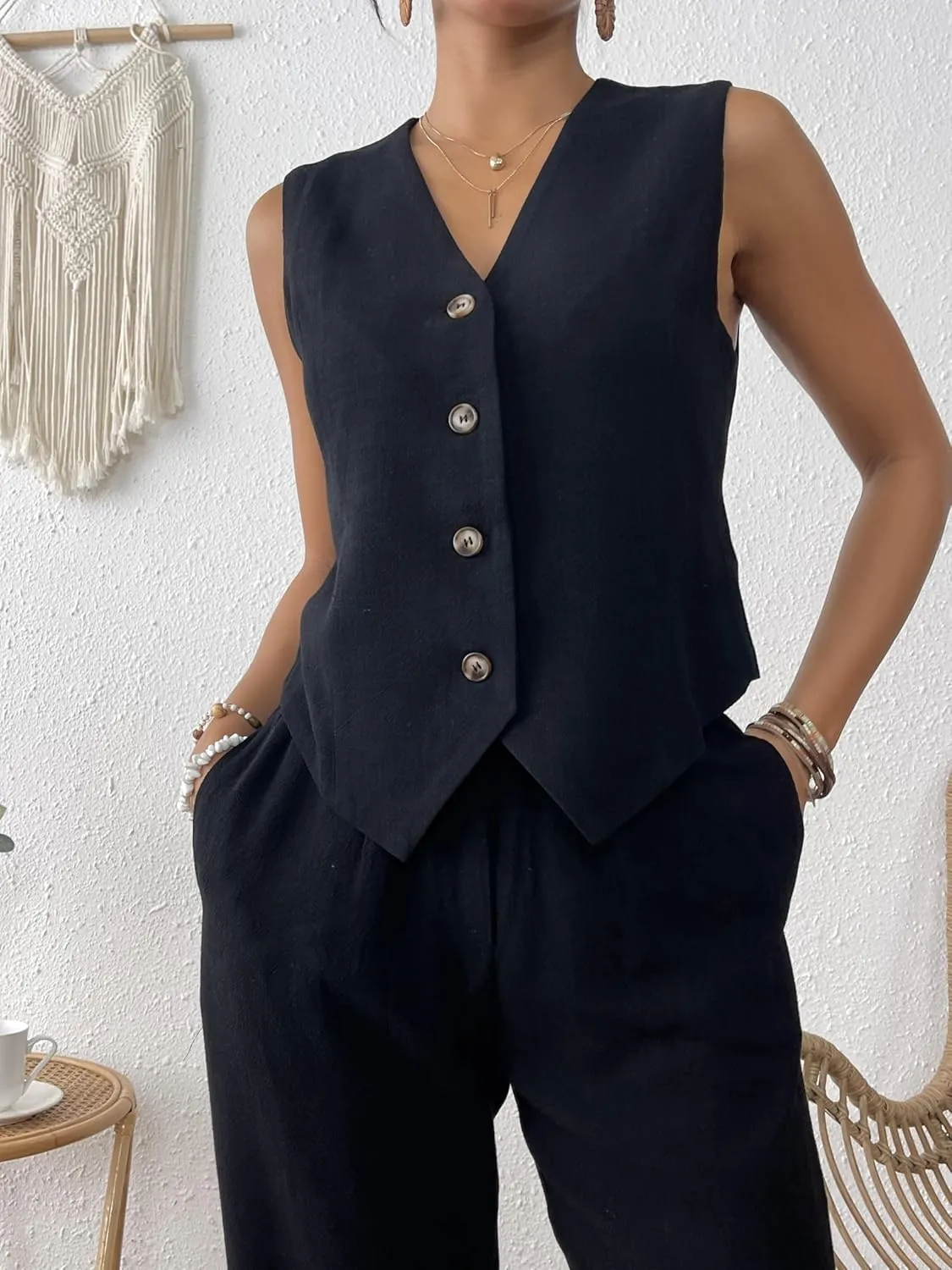 heipeiwa Women's Cotton Linen Vest Button Down Sleeveless V Neck Tank Tops Waistcoat Jacket