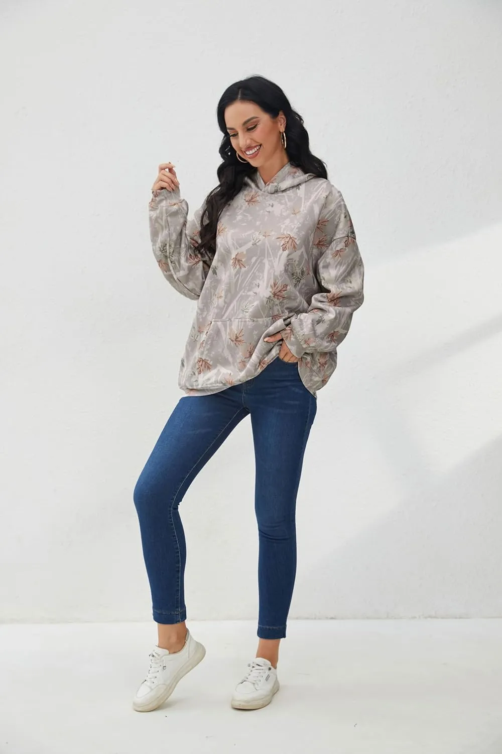 Women Oversized Fleece Camo Hoodies Maple Leaf Hooded Sweatshirt Casual Long Sleeve Fall Pullover Tops With Pockets